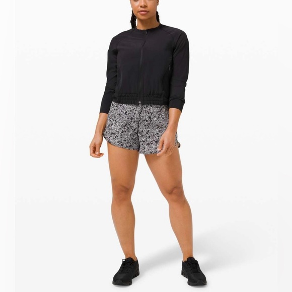 Lululemon Tracker Short V 4” – Sporadic Black Rhino Grey Size 4 - Picture 5 of 8